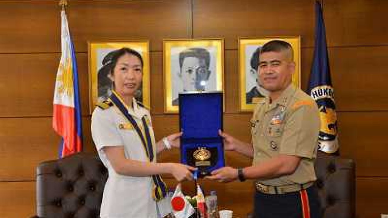 海上自衛隊 メダル 護衛艦隊司令官 海上自衛隊 護衛艦隊司令官 チャレンジコイン - メルカリ